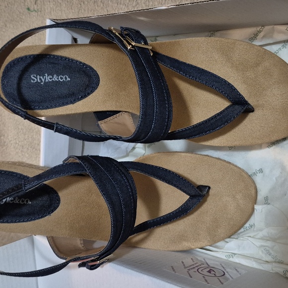 Style & Co. Tan and Black Women's Sandals - Picture 1 of 7